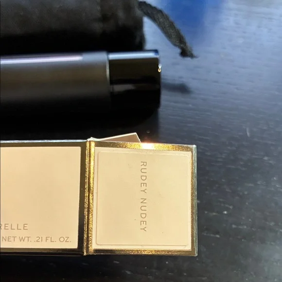 Westman Atelier Squeaky Clean Lip Balm - Picture 6 of 7